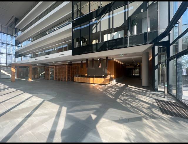 1,555M² OFFICE TO LET IN ROSEBANK